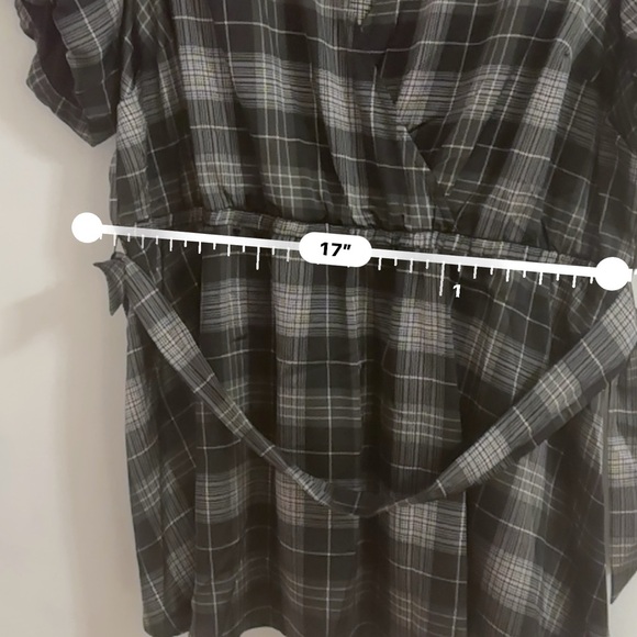 Plaid blouse - Picture 4 of 4